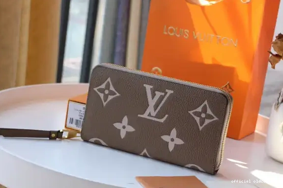 Official oldcobbler VUITTON ZIPPY LOUIS WALLET 0624